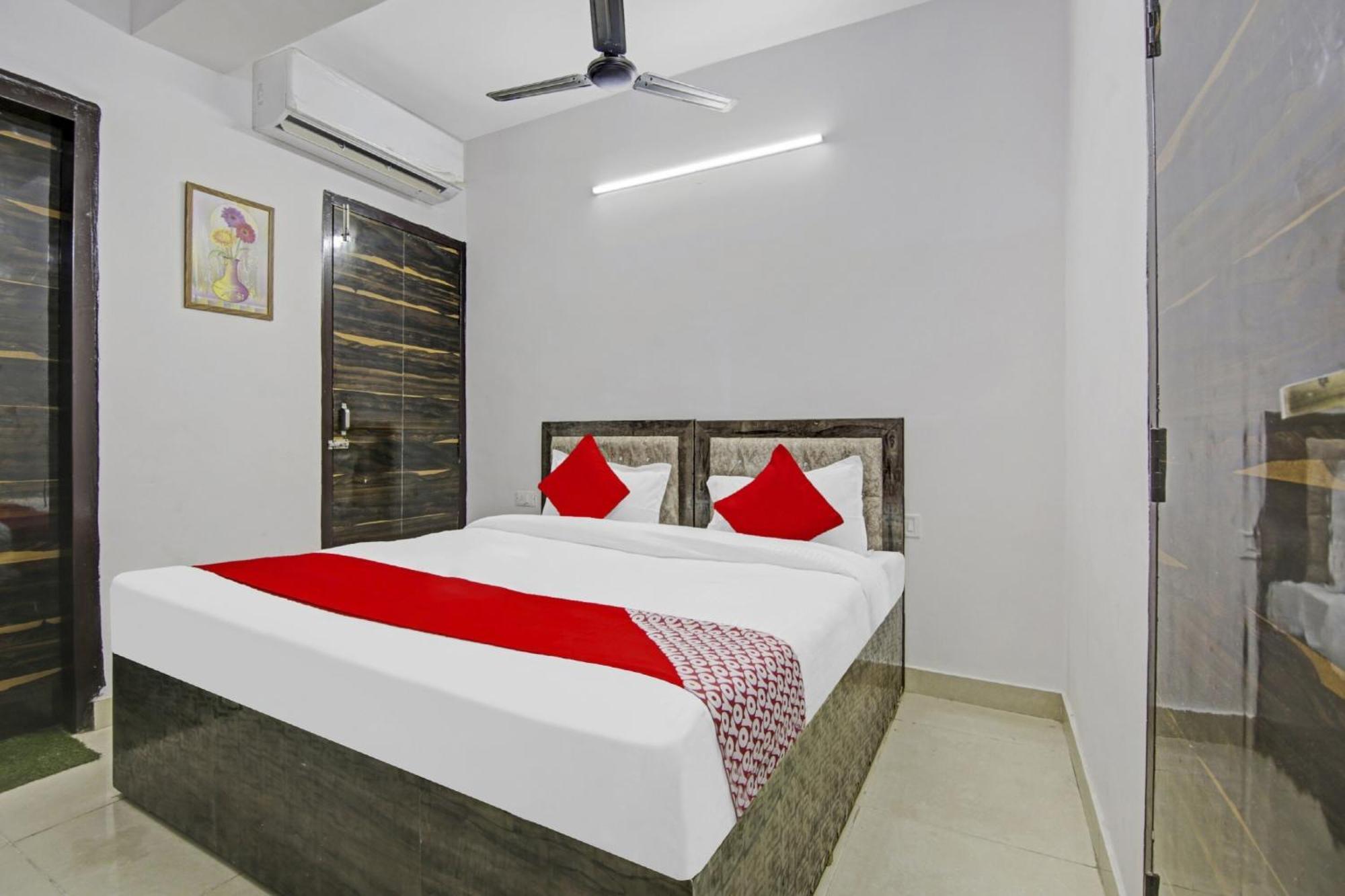Hotel Green Olive New Delhi Exterior photo