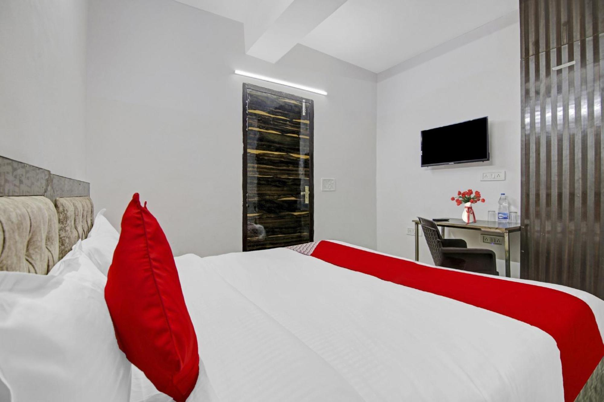 Hotel Green Olive New Delhi Exterior photo