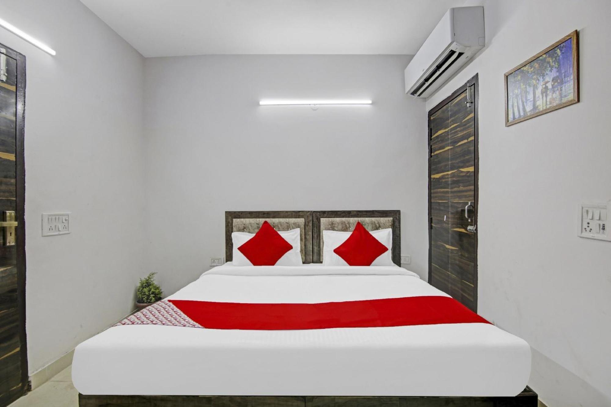 Hotel Green Olive New Delhi Exterior photo